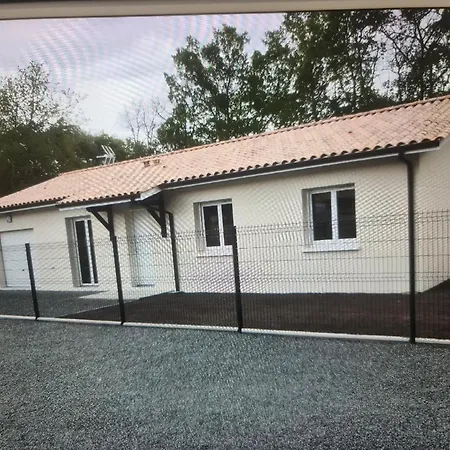 Holiday home Belle Maison 3 9 Personnes Et L'hopital Grayan-et-l'Hopital